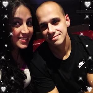 Meet your Posher, Mariela